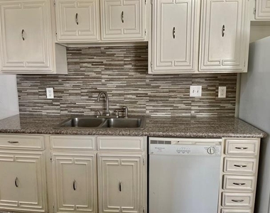 2310 Chapel Hill Lane - Photo Thumbnail 2