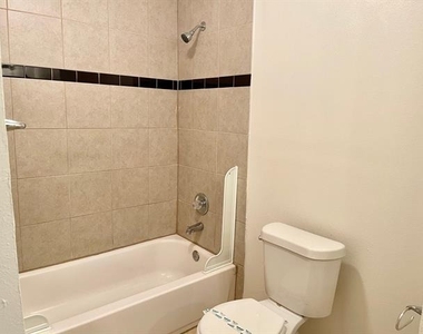 2310 Chapel Hill Lane - Photo Thumbnail 15