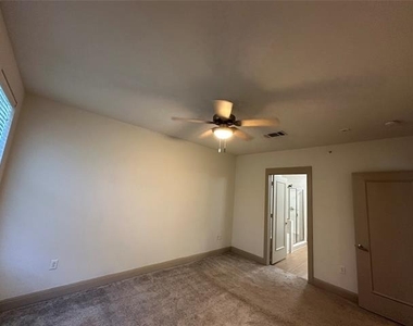 801 N Bishop Avenue - Photo Thumbnail 8