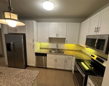801 N Bishop Avenue - Photo Thumbnail 7