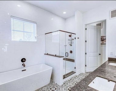 12001 Inwood Road - Photo Thumbnail 9
