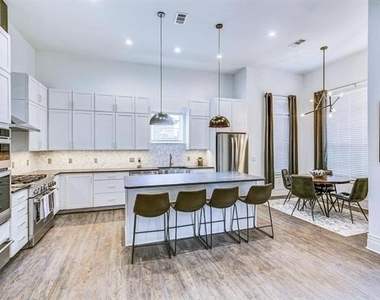 12001 Inwood Road - Photo Thumbnail 5