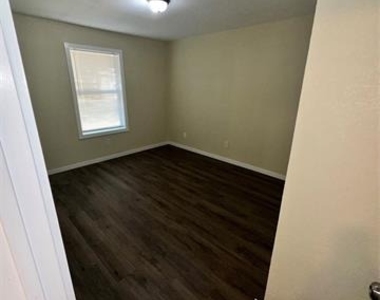 6620 Moss Lane - Photo Thumbnail 18