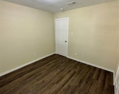 6620 Moss Lane - Photo Thumbnail 21