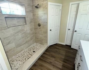 6620 Moss Lane - Photo Thumbnail 2