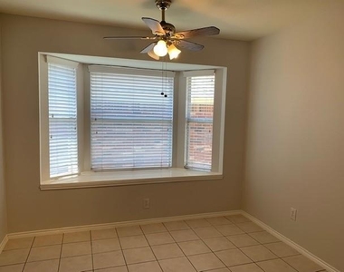 2420 Cimmaron Drive - Photo Thumbnail 12