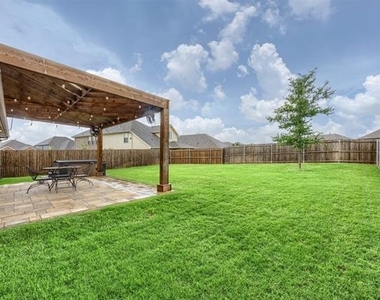 1416 Alexander Drive - Photo Thumbnail 35