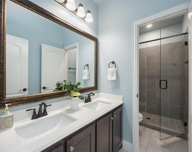 1416 Alexander Drive - Photo Thumbnail 9