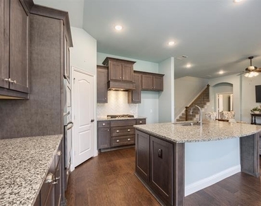 1416 Alexander Drive - Photo Thumbnail 16