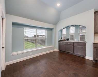 1416 Alexander Drive - Photo Thumbnail 18