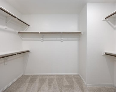 1416 Alexander Drive - Photo Thumbnail 25