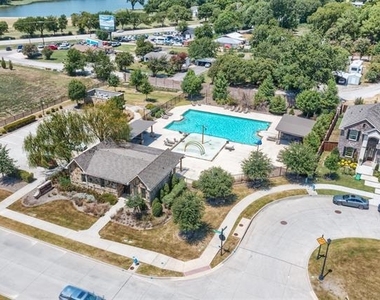 1416 Alexander Drive - Photo Thumbnail 37