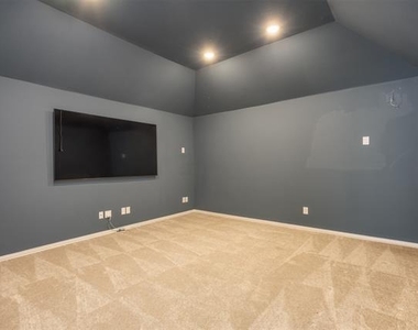 1416 Alexander Drive - Photo Thumbnail 28