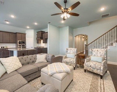 1416 Alexander Drive - Photo Thumbnail 13