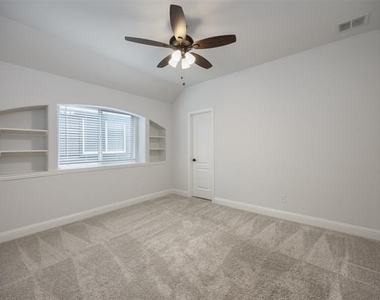 1416 Alexander Drive - Photo Thumbnail 7