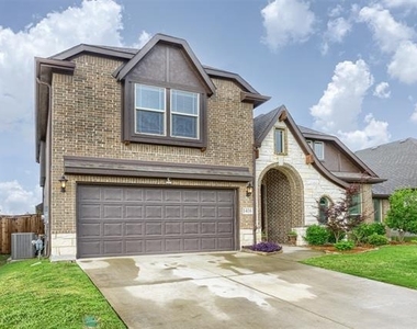 1416 Alexander Drive - Photo Thumbnail 1