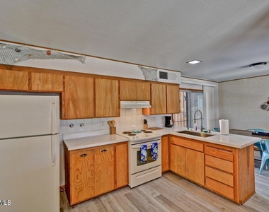 2007 N Normal Avenue - Photo Thumbnail 9