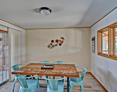 2007 N Normal Avenue - Photo Thumbnail 10
