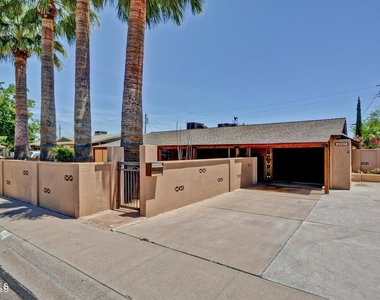 2007 N Normal Avenue - Photo Thumbnail 3