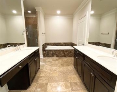 6505 Bandera Avenue - Photo Thumbnail 8