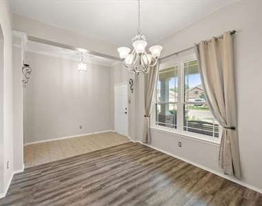 5920 Westgate Drive - Photo Thumbnail 19