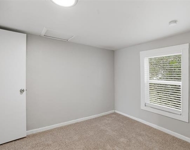 1214 Jones Street - Photo Thumbnail 14