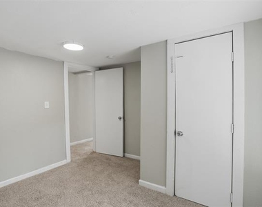 1214 Jones Street - Photo Thumbnail 10