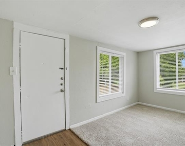 1214 Jones Street - Photo Thumbnail 19