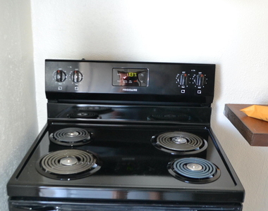 2185 W Ohio Street - Photo Thumbnail 2