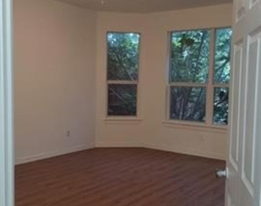 6405 Sapphire Drive - Photo Thumbnail 12