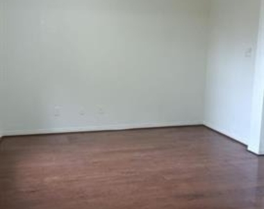 6405 Sapphire Drive - Photo Thumbnail 8