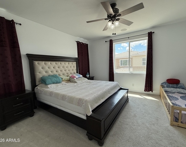 1729 W Myrna Lane - Photo Thumbnail 15