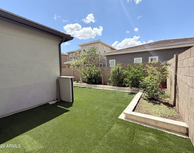 1729 W Myrna Lane - Photo Thumbnail 41