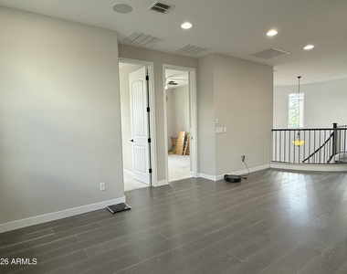 1729 W Myrna Lane - Photo Thumbnail 25