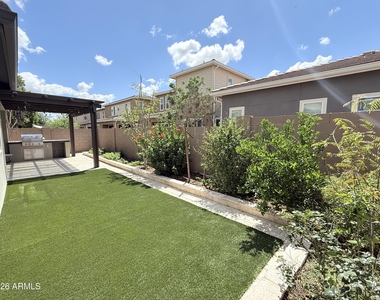 1729 W Myrna Lane - Photo Thumbnail 40