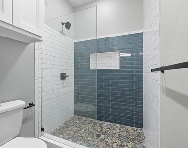 608 E Texas Street - Photo Thumbnail 15