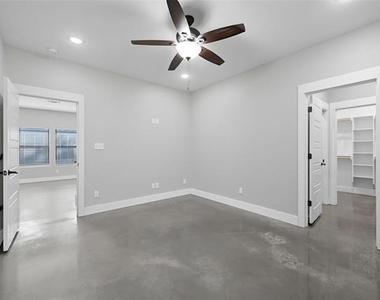 608 E Texas Street - Photo Thumbnail 9