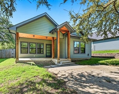 608 E Texas Street - Photo Thumbnail 18