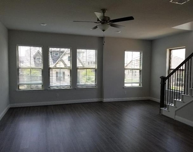 833 Tennessee Drive - Photo Thumbnail 23