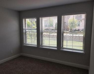 833 Tennessee Drive - Photo Thumbnail 8