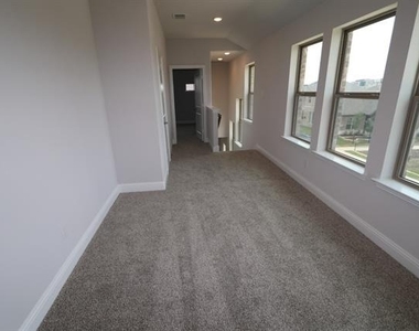 833 Tennessee Drive - Photo Thumbnail 28