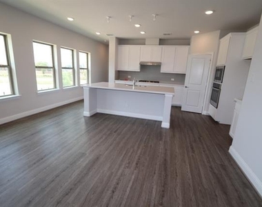 833 Tennessee Drive - Photo Thumbnail 15