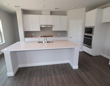 833 Tennessee Drive - Photo Thumbnail 19
