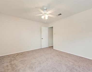 105 Wildwood Court - Photo Thumbnail 11