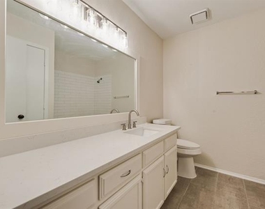 105 Wildwood Court - Photo Thumbnail 13