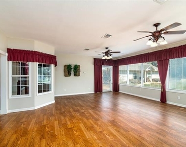 4525 Teasley Lane - Photo Thumbnail 13