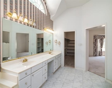 4525 Teasley Lane - Photo Thumbnail 22