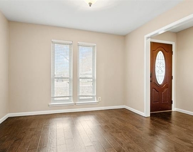 611 Field Street - Photo Thumbnail 12
