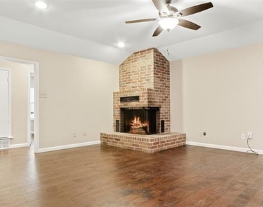 611 Field Street - Photo Thumbnail 4