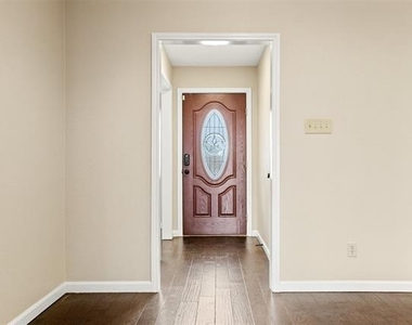 611 Field Street - Photo Thumbnail 2